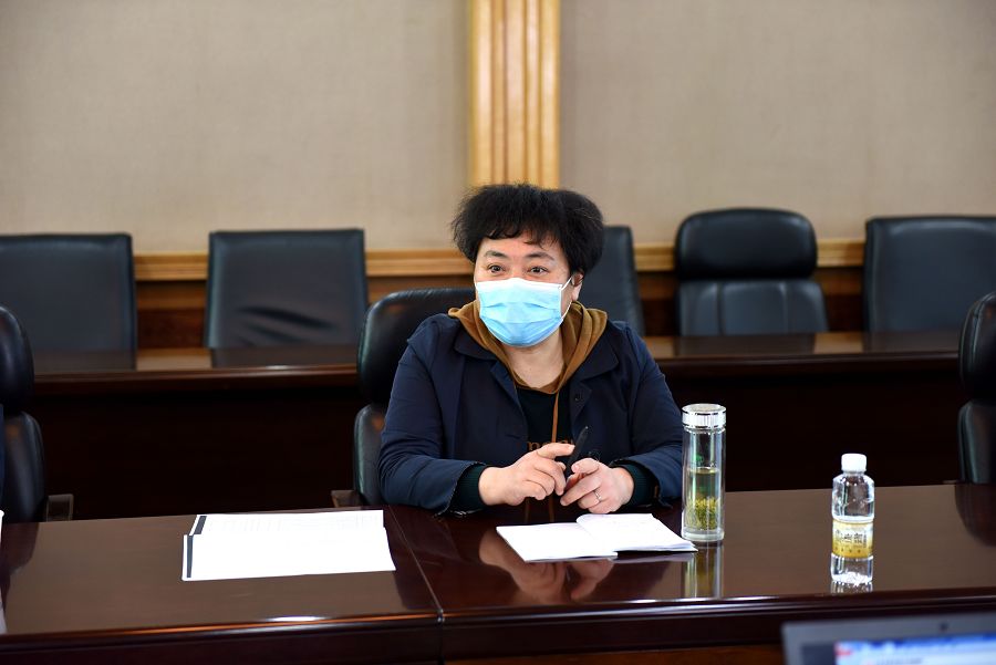 区政协主席金菊.jpg